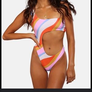 Moana Bikini The Groovy Baby size L NWT